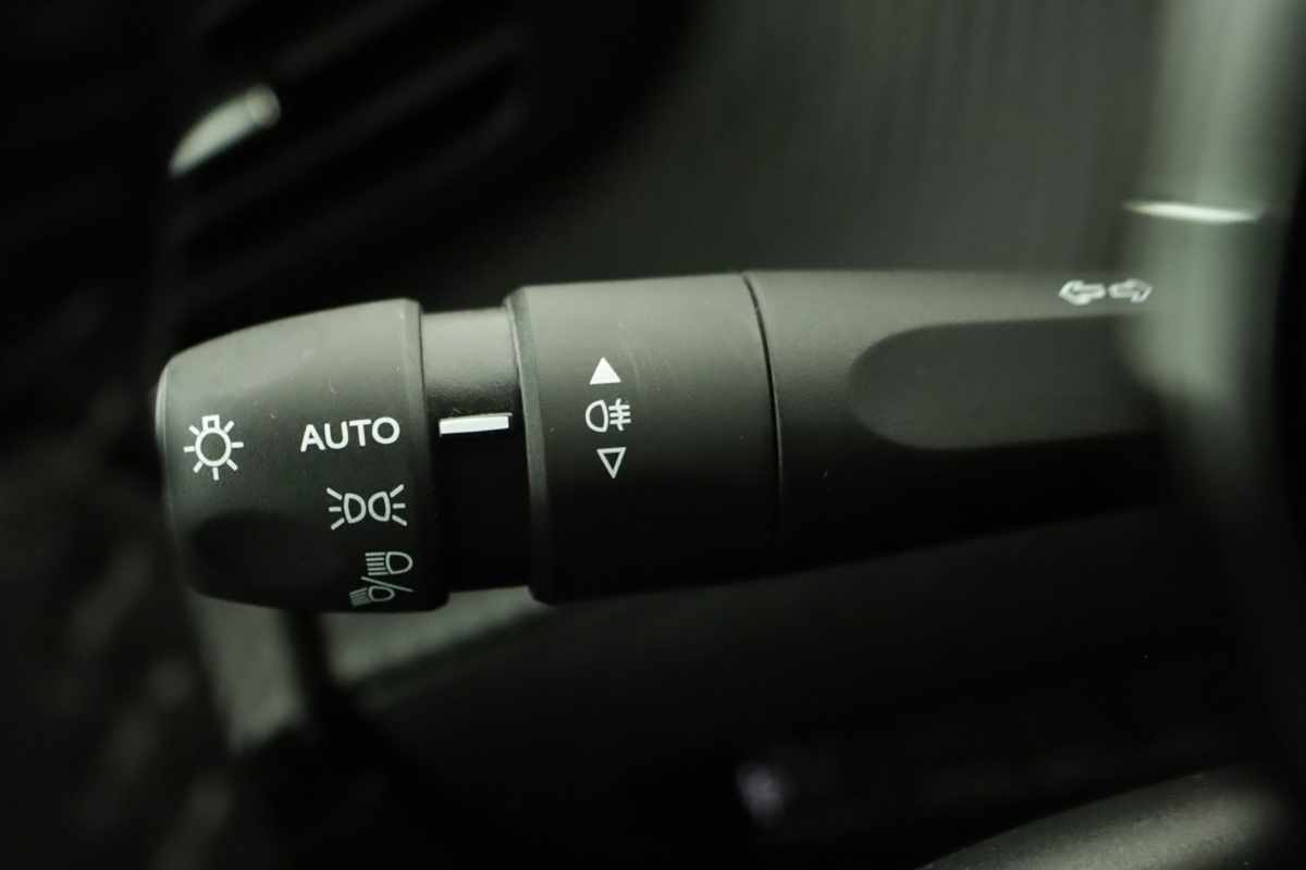 peugeot-2008-2024-gasolina-1199cc