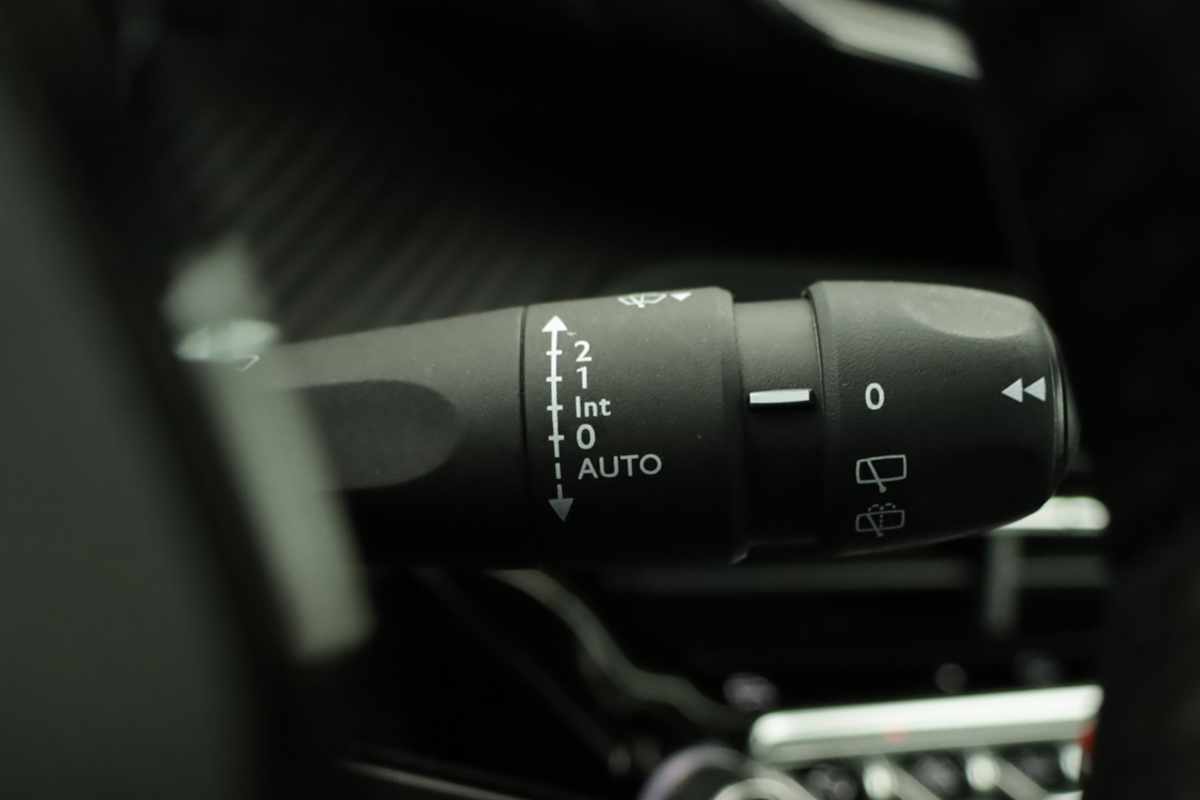 peugeot-2008-2024-gasolina-1199cc