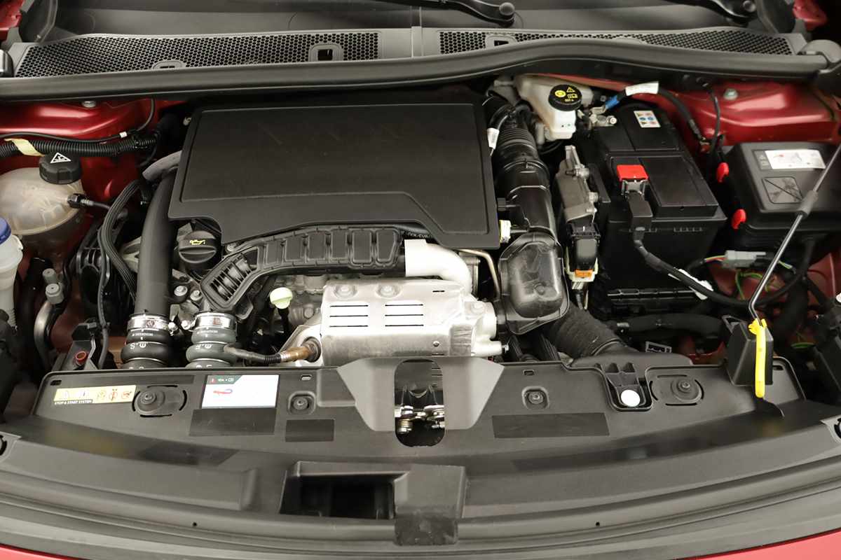 peugeot-2008-2024-gasolina-1199cc