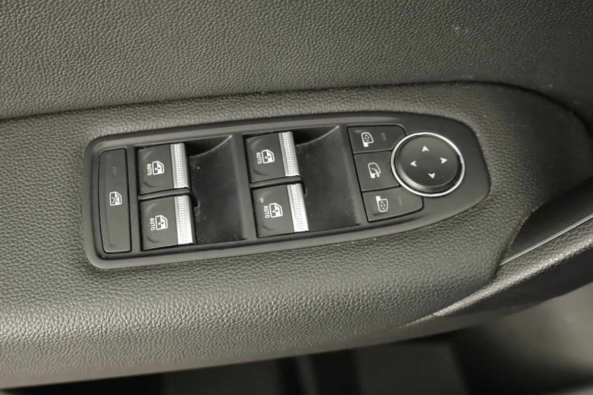 renault-captur-2024-gpl-999cc