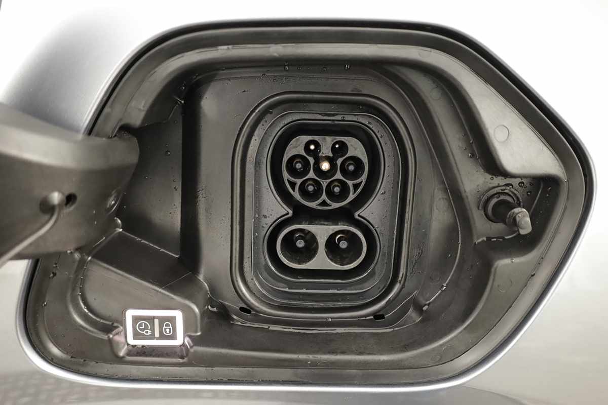 peugeot-e-208-2025-eletrico-0cc