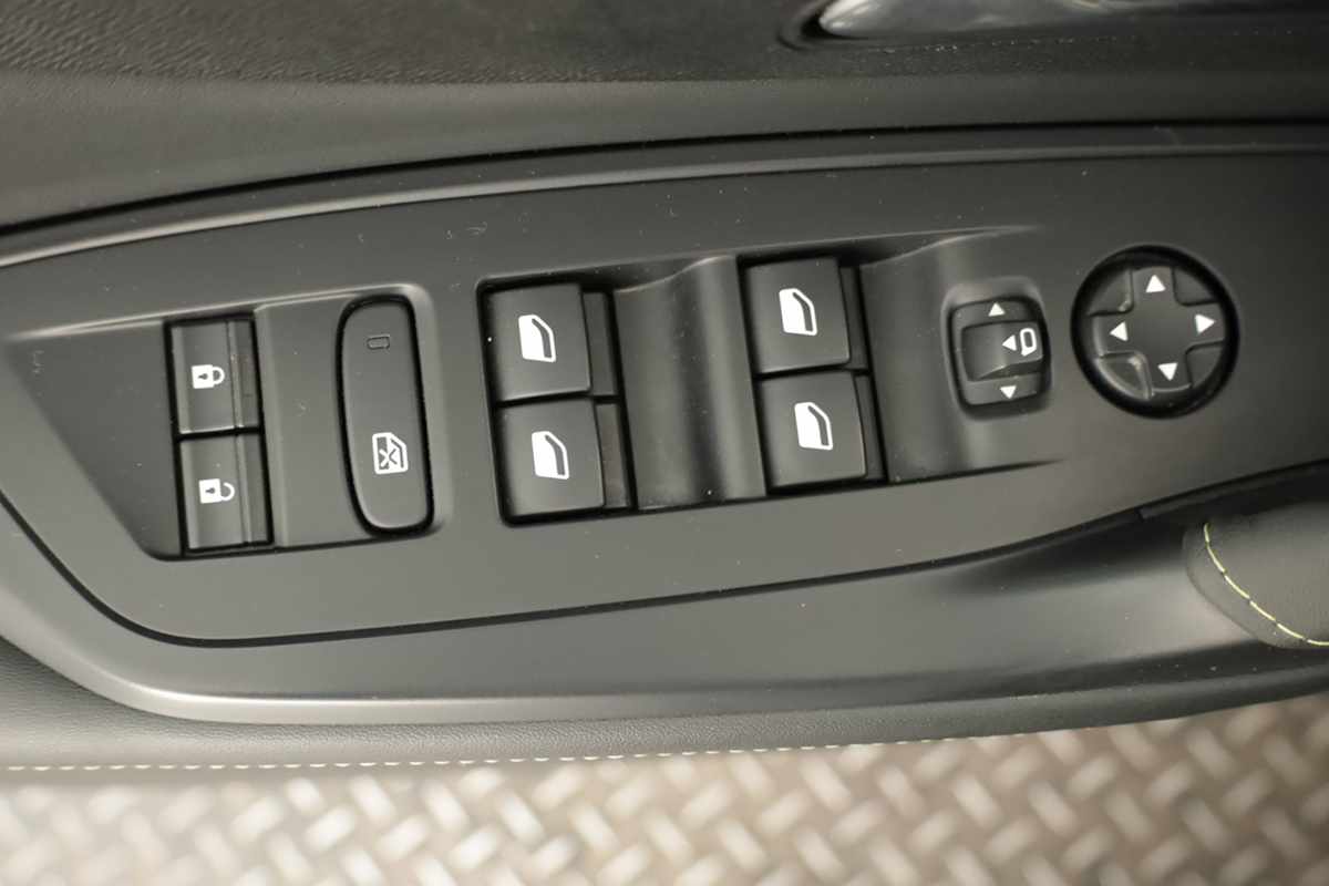 peugeot-308-2024-gasolina-1199cc