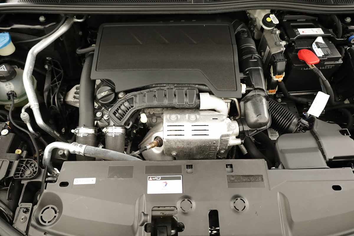 peugeot-308-2024-gasolina-1199cc