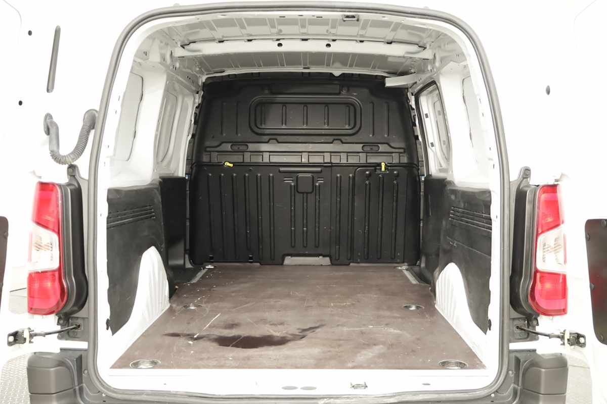 citroen-berlingo-2024-diesel-1499cc