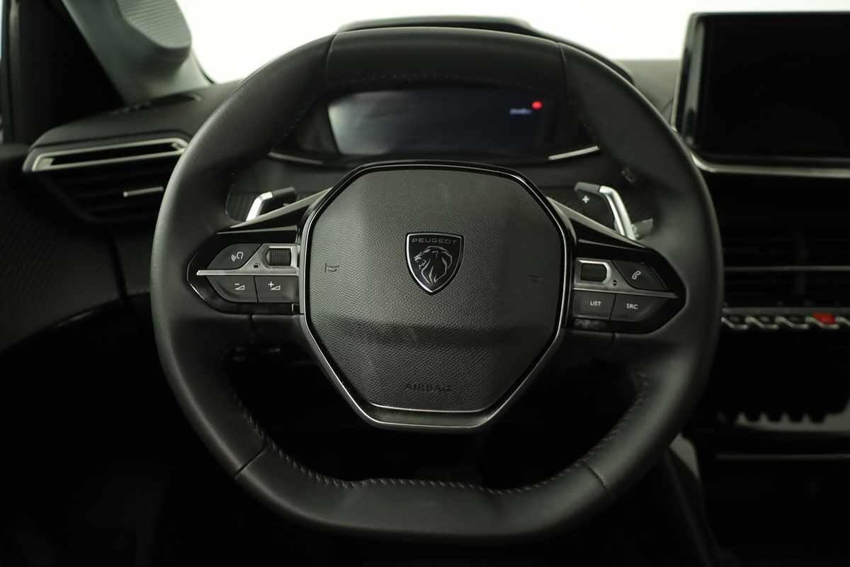 peugeot-208-2025-gasolina-1199cc