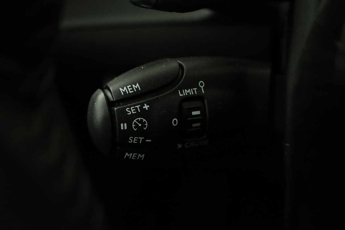 peugeot-208-2025-gasolina-1199cc