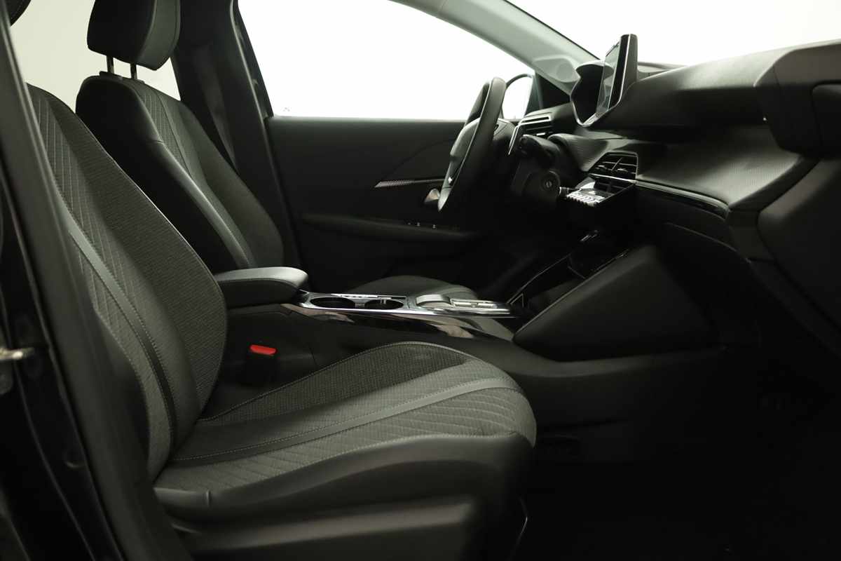 peugeot-208-2025-gasolina-1199cc