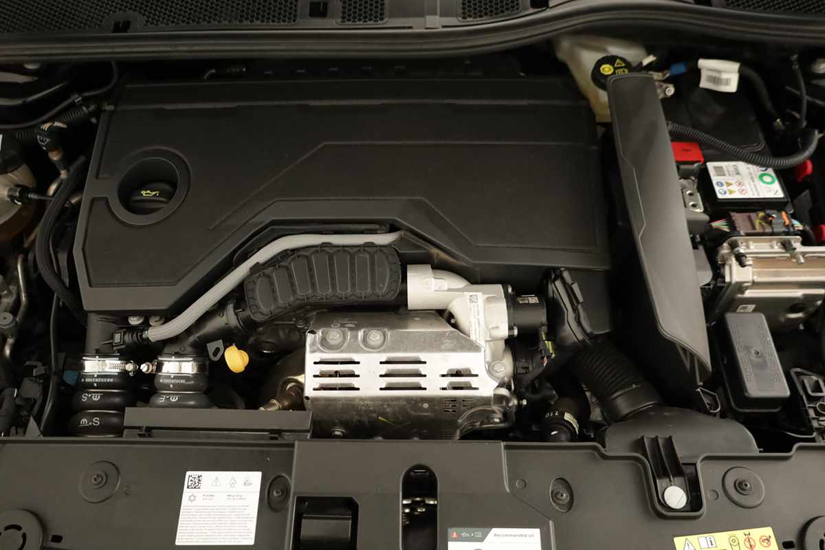peugeot-208-2025-gasolina-1199cc