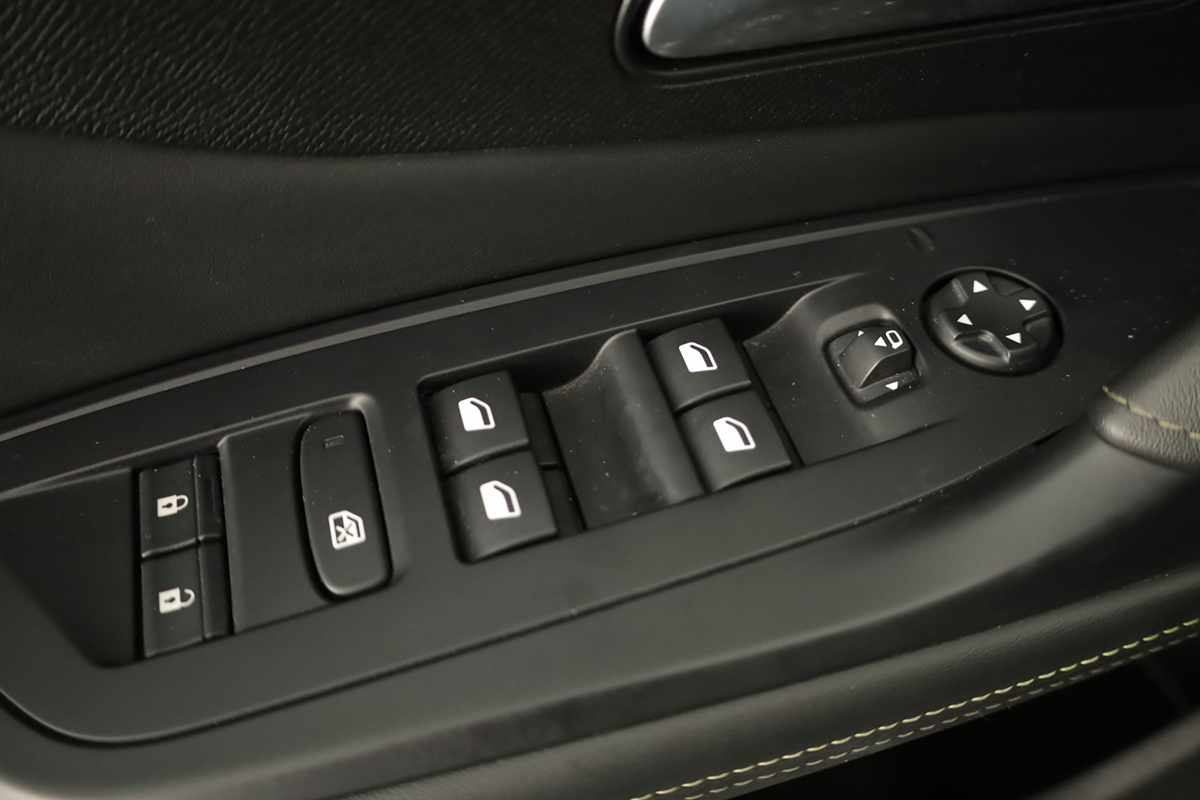 peugeot-308-sw-2024-gasolina-1199cc
