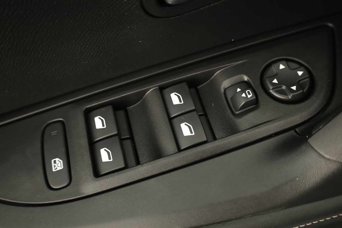 peugeot-2008-2025-gasolina-1199cc