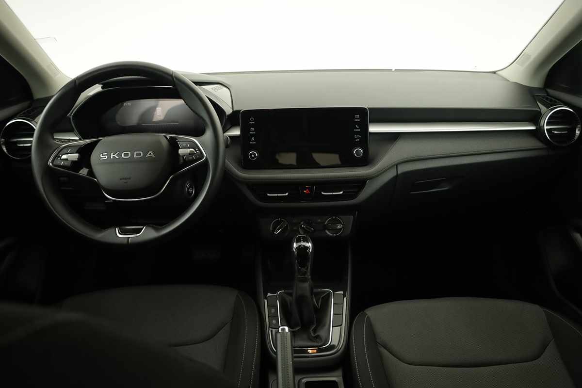 skoda-fabia-2025-gasolina-999cc