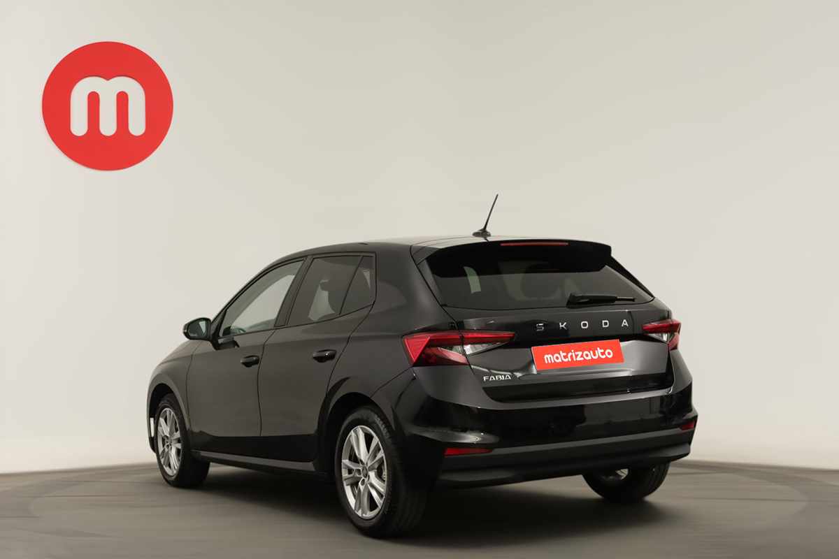 skoda-fabia-2025-gasolina-999cc