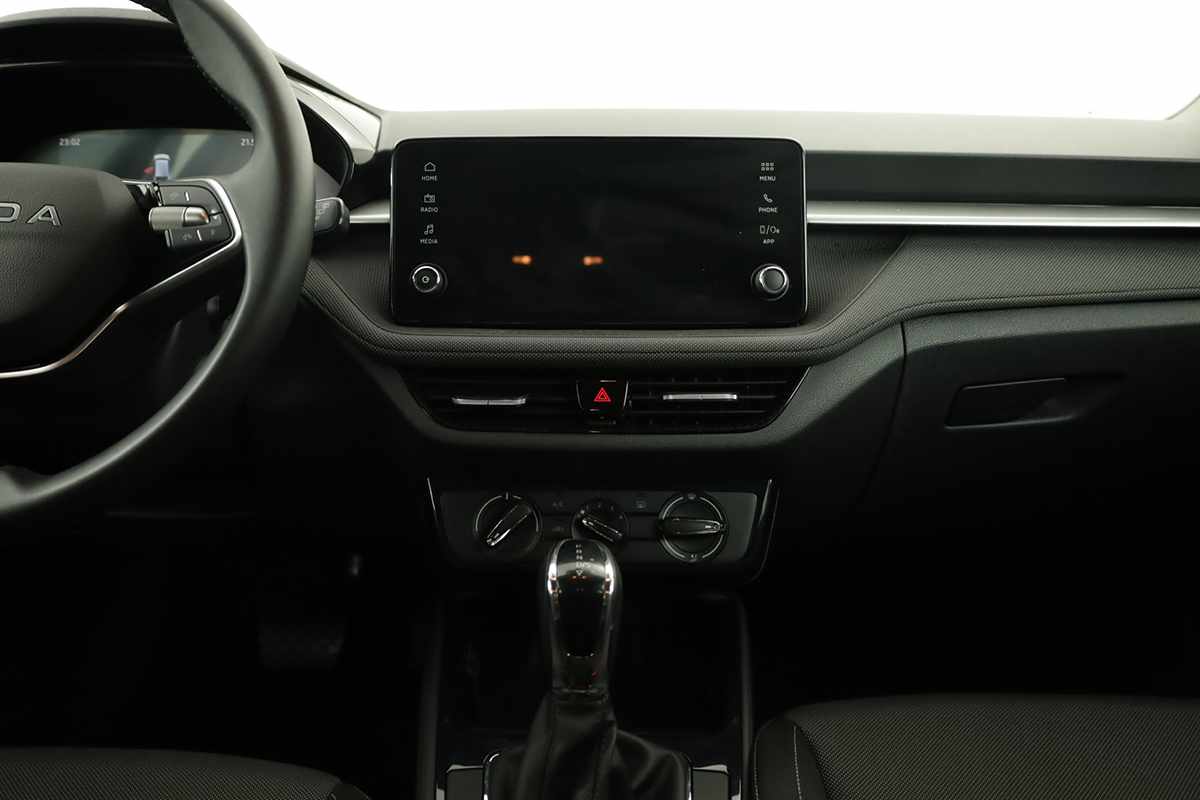skoda-fabia-2025-gasolina-999cc