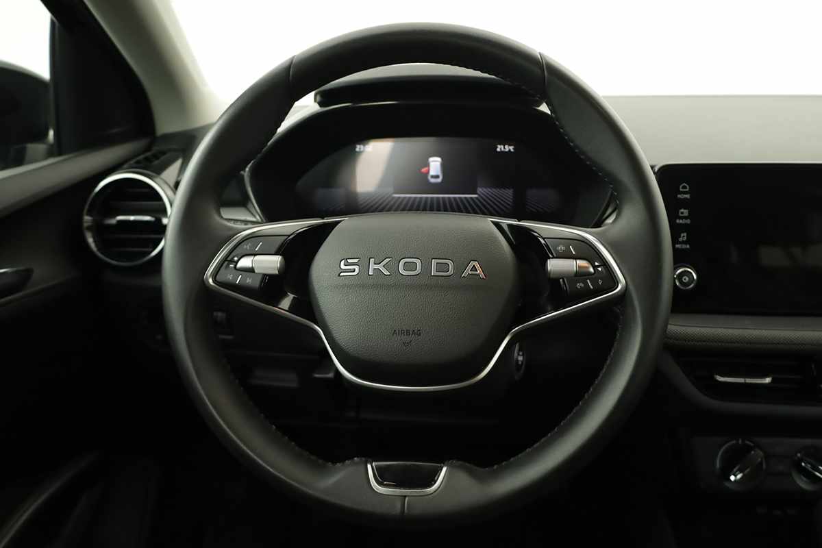 skoda-fabia-2025-gasolina-999cc