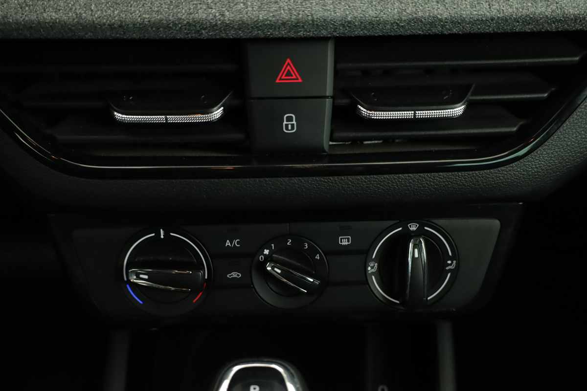 skoda-kamiq-2024-gasolina-999cc