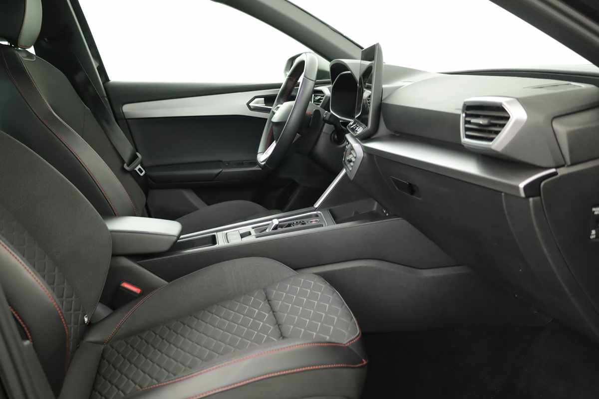 seat-leon-st-2025-hibrido-a-gasolina-1498cc