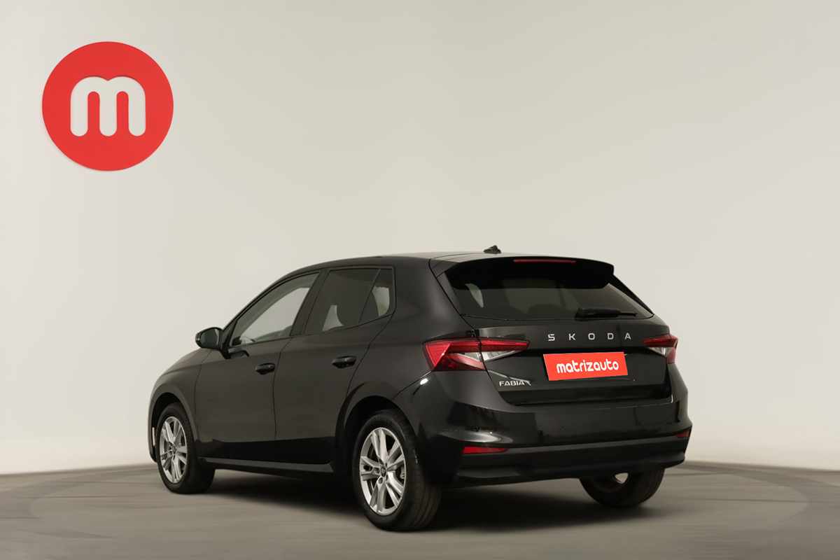 skoda-fabia-2025-gasolina-999cc