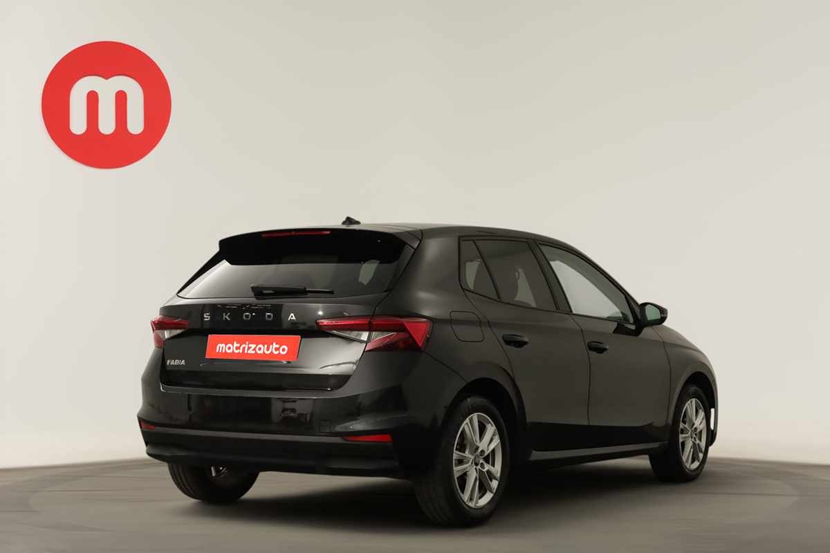 skoda-fabia-2025-gasolina-999cc
