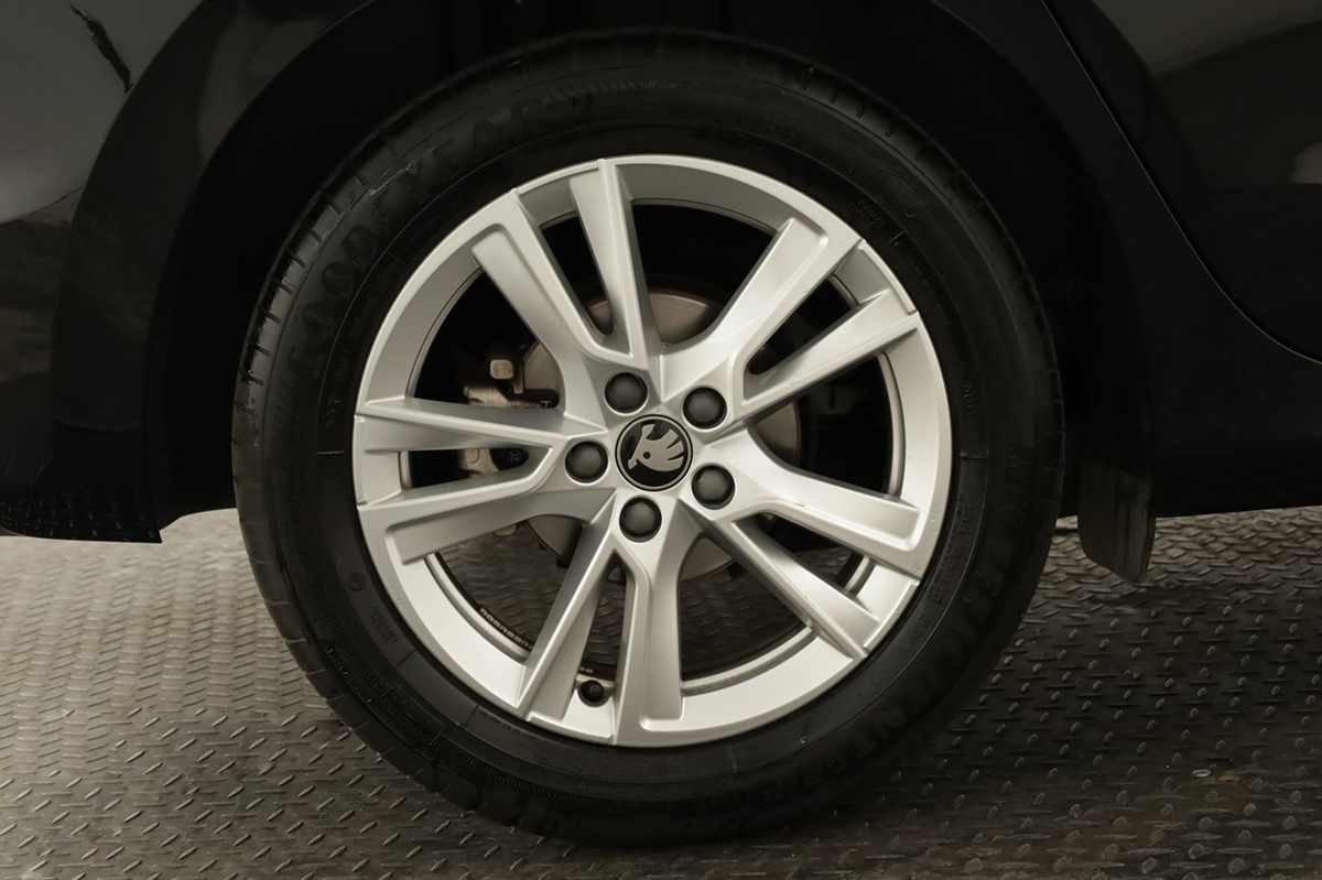 skoda-fabia-2025-gasolina-999cc