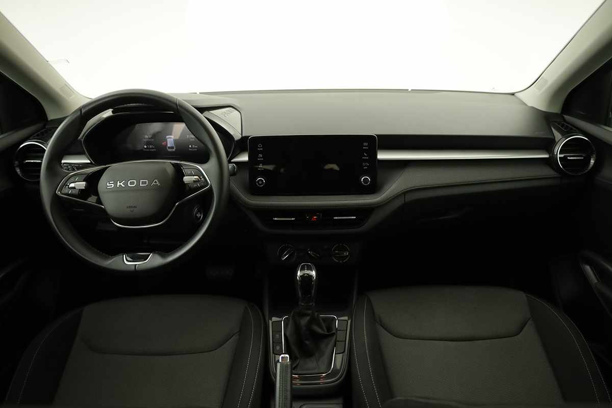 skoda-fabia-2025-gasolina-999cc