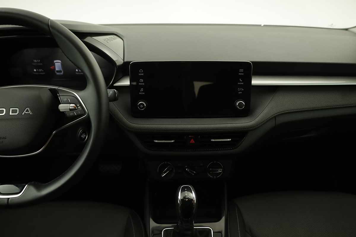 skoda-fabia-2025-gasolina-999cc