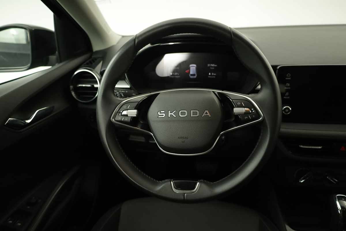 skoda-fabia-2025-gasolina-999cc