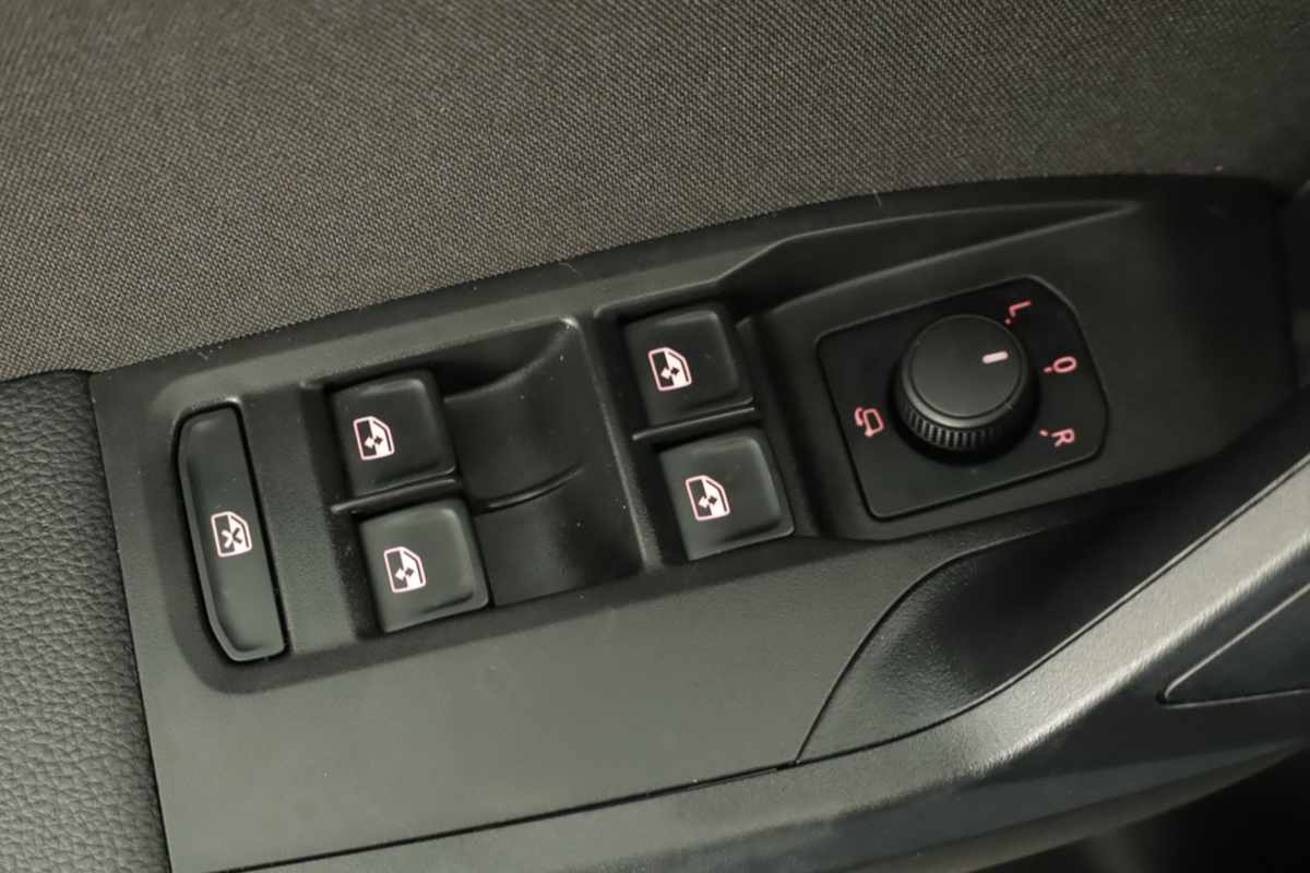 seat-ibiza-2025-gasolina-999cc