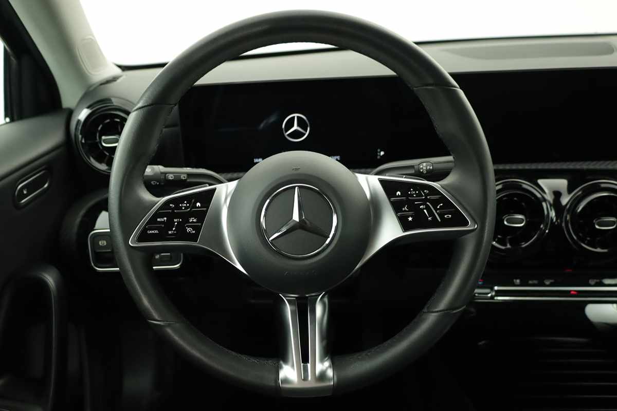 mercedes-benz-classe-a-2025-gasolina-1332cc