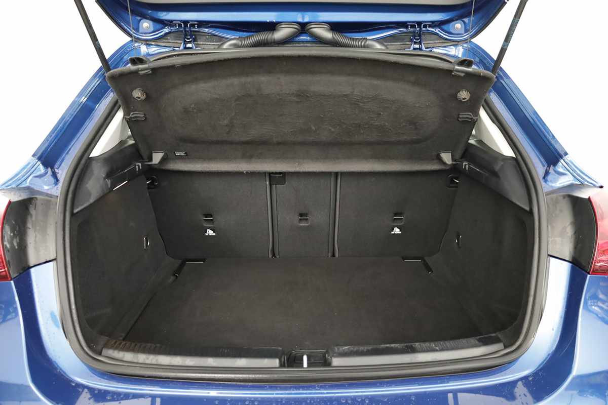 mercedes-benz-classe-a-2025-gasolina-1332cc