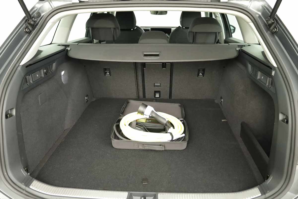 volkswagen-passat-variant-2025-hibrido-a-gasolina-1498cc