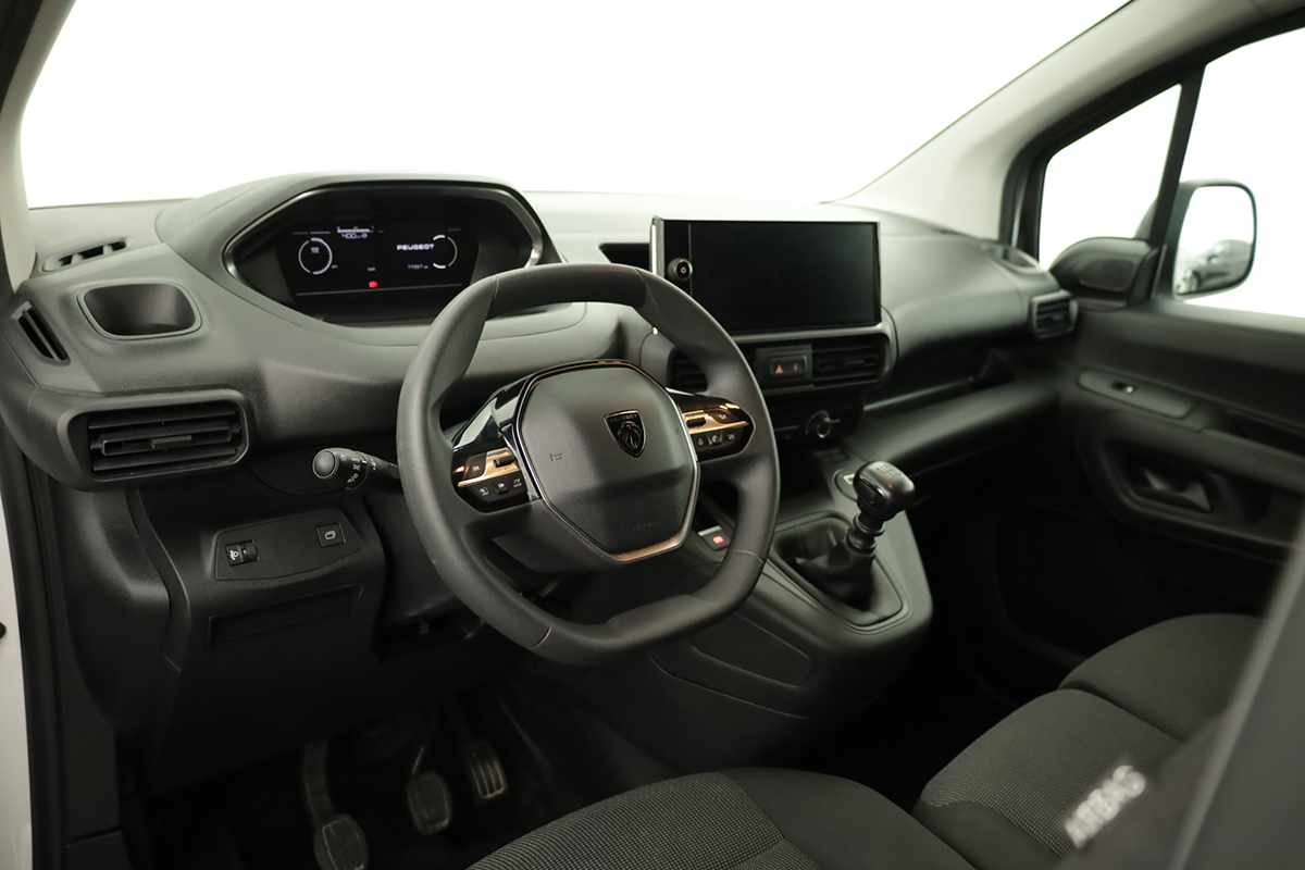peugeot-partner-2024-diesel-1499cc