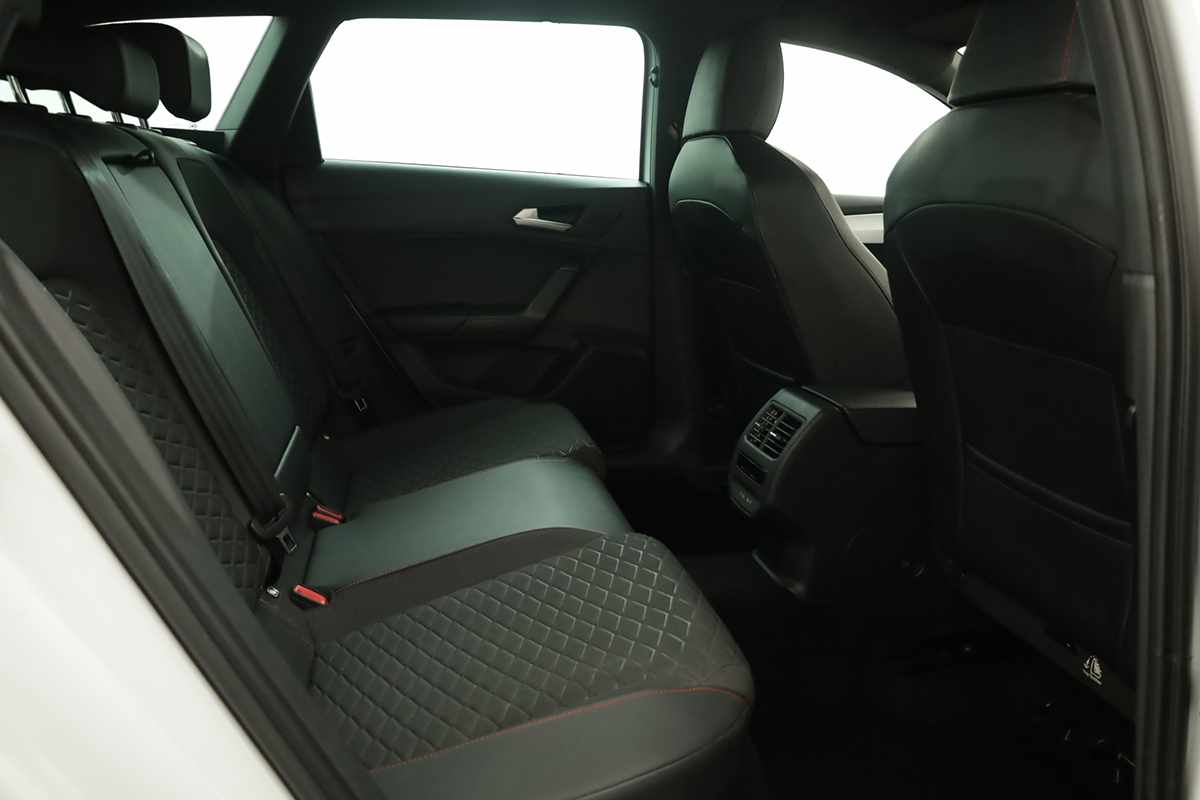 seat-leon-st-2025-hibrido-a-gasolina-1498cc