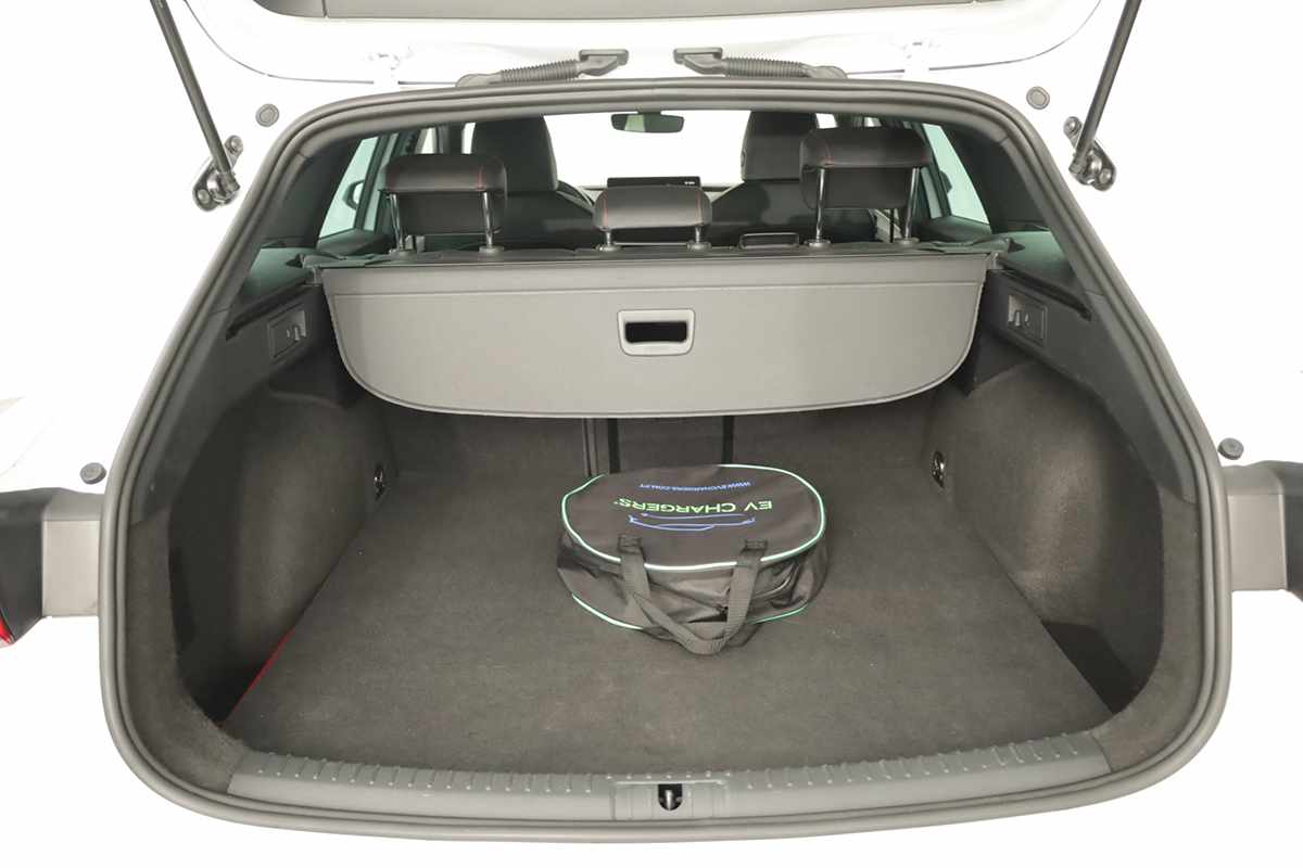 seat-leon-st-2025-hibrido-a-gasolina-1498cc