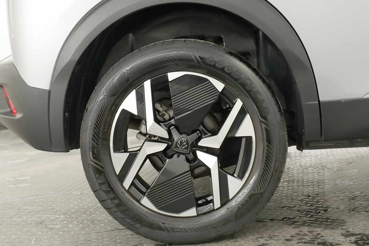 peugeot-2008-2024-gasolina-1199cc