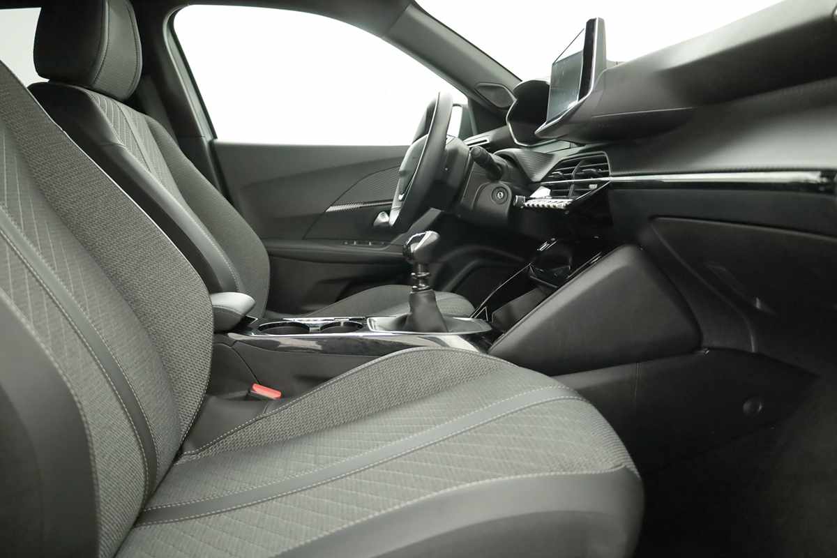 peugeot-2008-2024-gasolina-1199cc