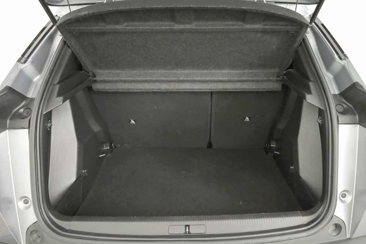 peugeot-2008-2024-gasolina-1199cc