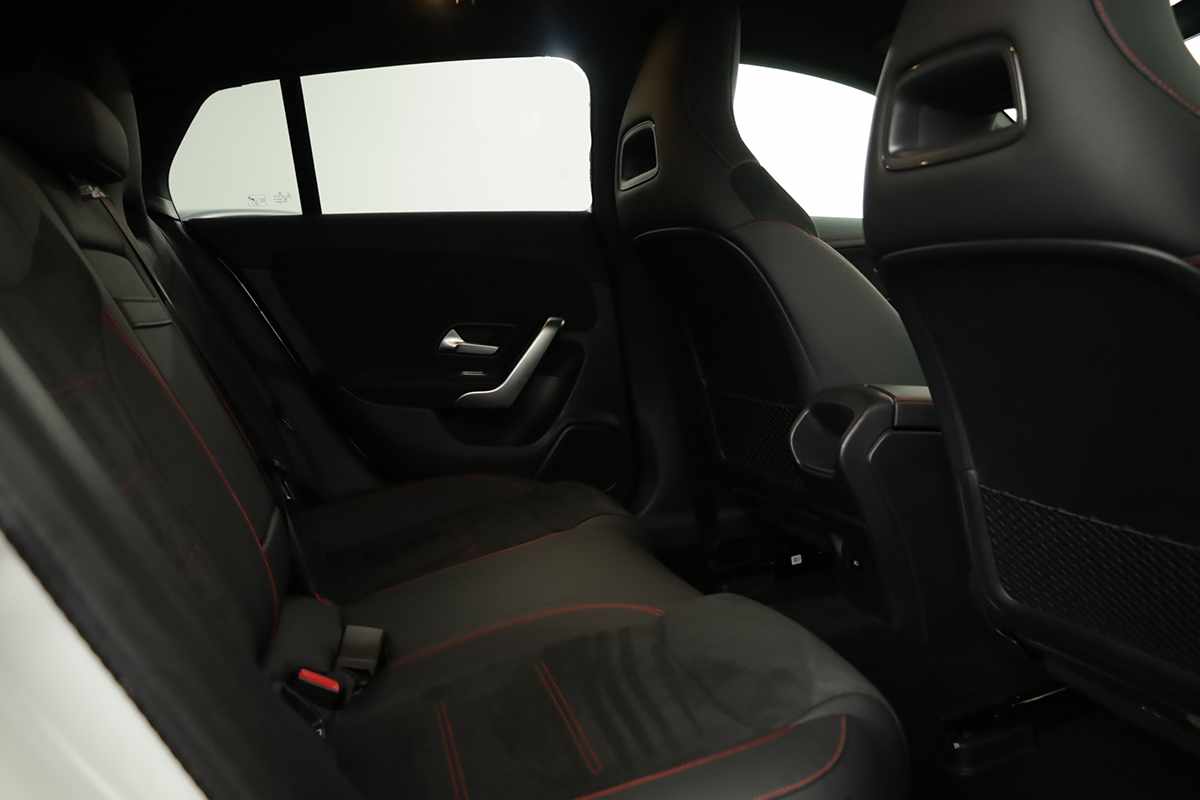 mercedes-benz-cla-2024-hibrido-a-gasolina-1332cc