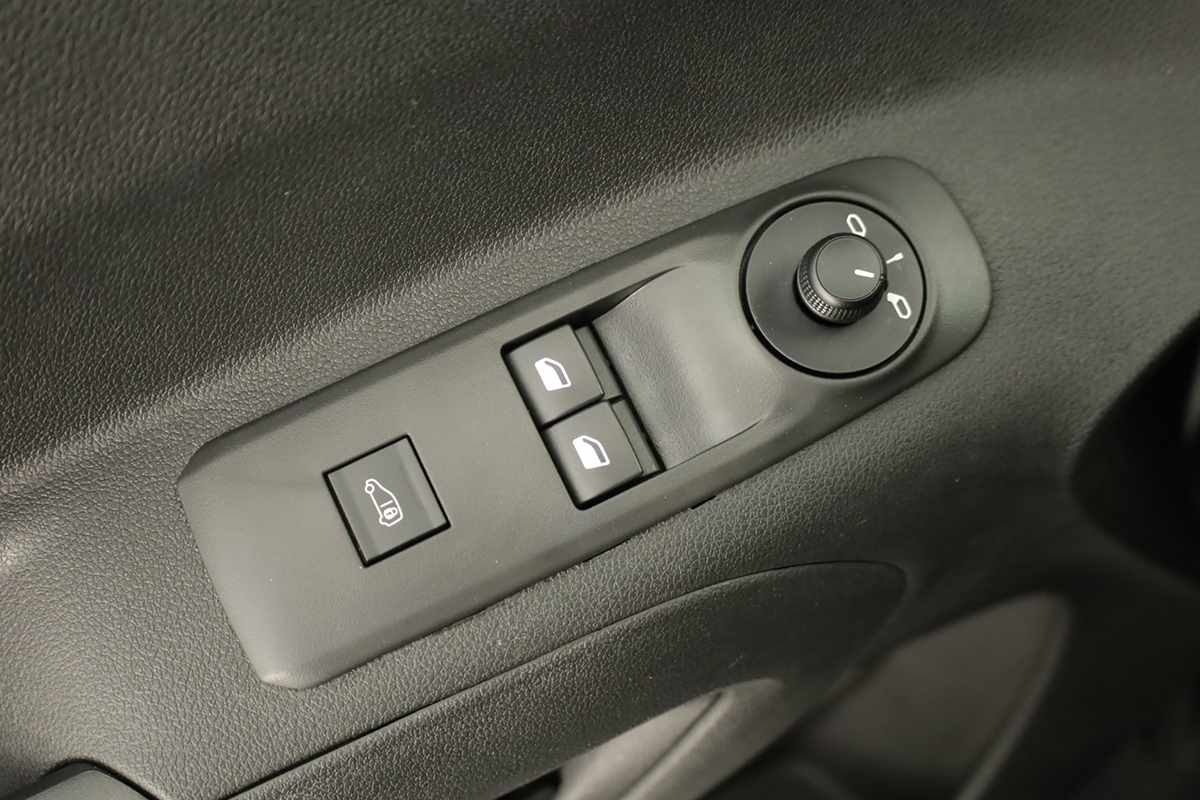 citroen-berlingo-2023-diesel-1499cc
