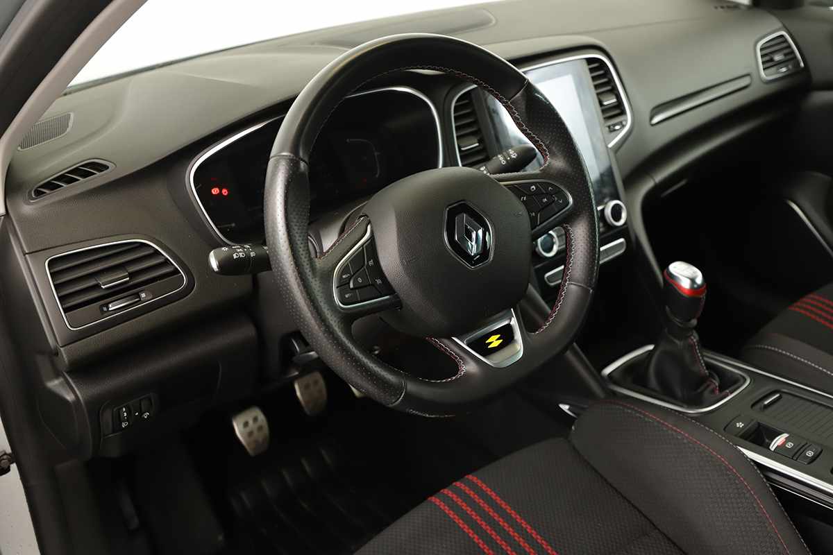 renault-megane-sport-tourer-2021-diesel-1461cc