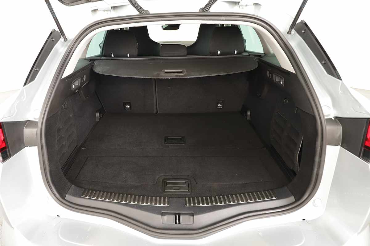 renault-megane-sport-tourer-2021-diesel-1461cc
