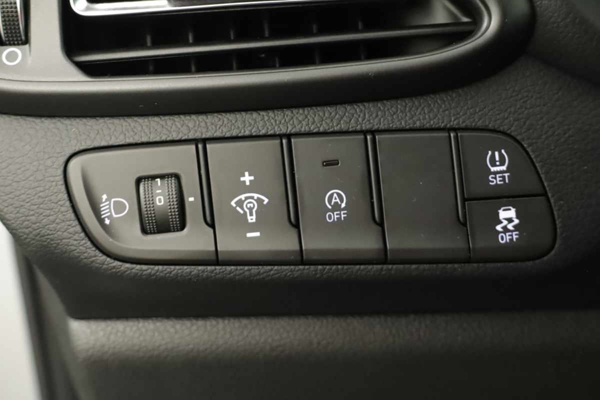 hyundai-i30-2025-gasolina-998cc