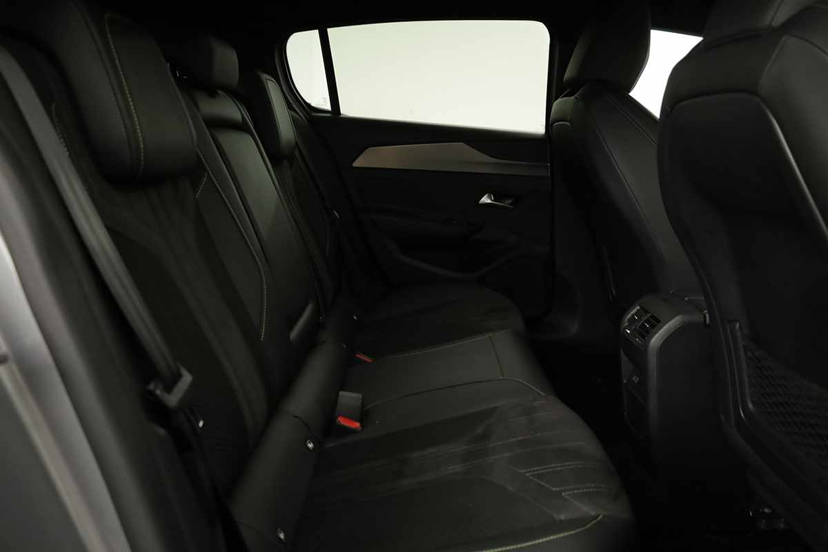 peugeot-308-2024-gasolina-1199cc