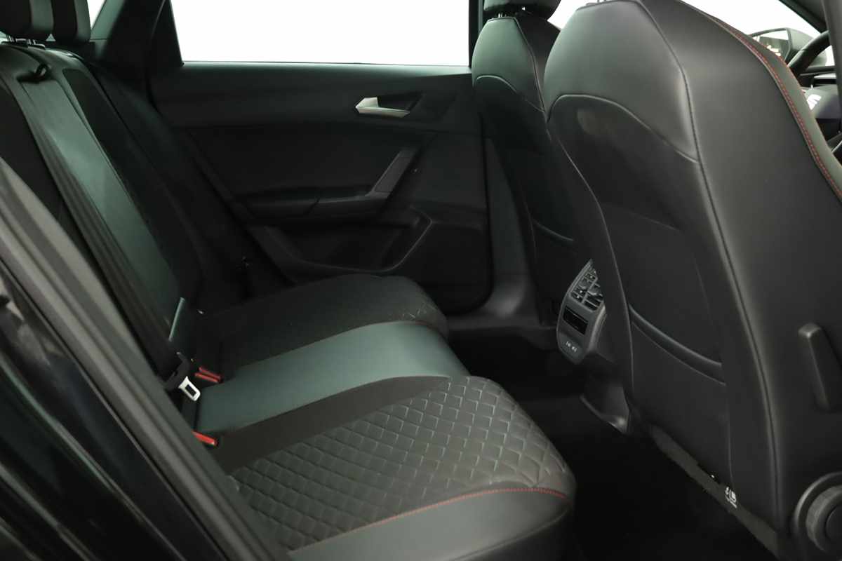 seat-leon-st-2025-hibrido-a-gasolina-1498cc