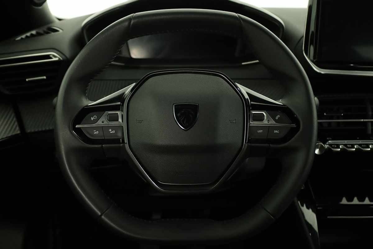 peugeot-2008-2024-gasolina-1199cc