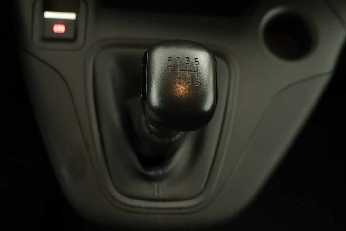 peugeot-partner-2024-diesel-1499cc