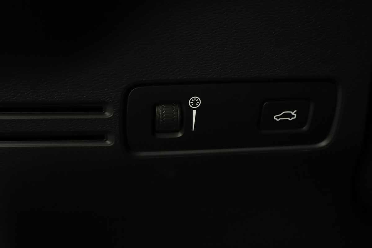 volvo-xc40-2024-gasolina-1477cc