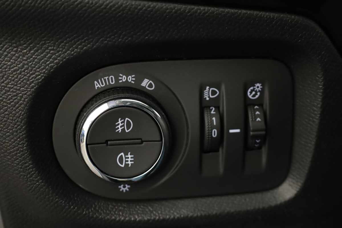 opel-corsa-2025-gasolina-1199cc