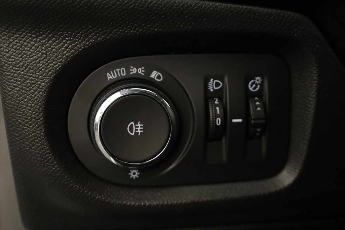 opel-corsa-2025-gasolina-1199cc