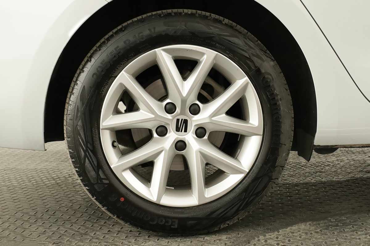 seat-leon-st-2024-gasolina-999cc