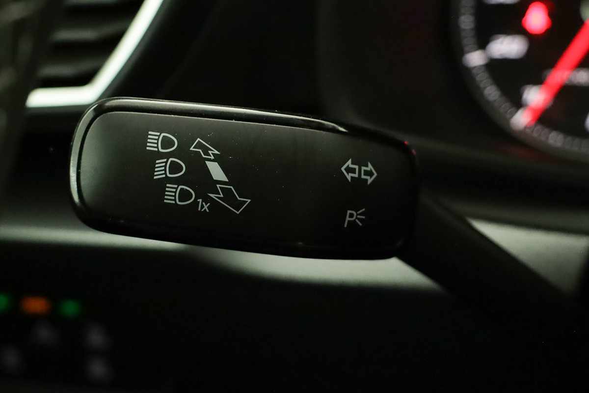 seat-leon-st-2024-gasolina-999cc